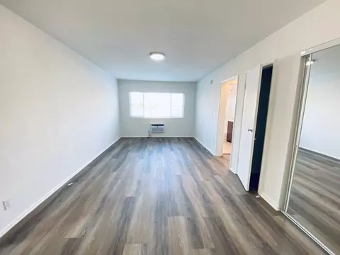 5725-5729 Vineland Ave #08729-03, Los Angeles, CA 91601