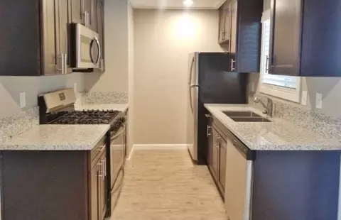 1155 W Center St #089, Manteca, CA 95337