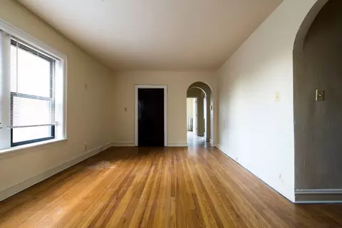 1514 W 77th St #1514-2S, Chicago, IL 60620