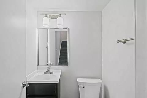 1 Janper Ct #28, Woodlawn, MD 21207