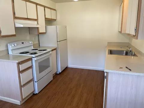 701 43rd Ave SE #F104, Puyallup, WA 98374