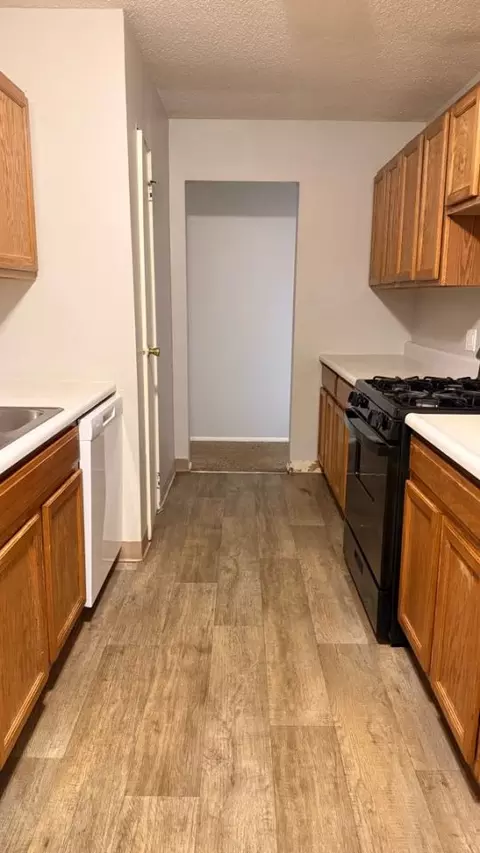 2800 Fleur Dr, Des Moines, IA 50321