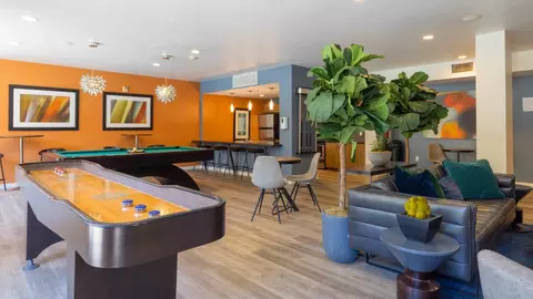 5211 Pacific Concourse Dr #2118, Del Aire, CA 90304