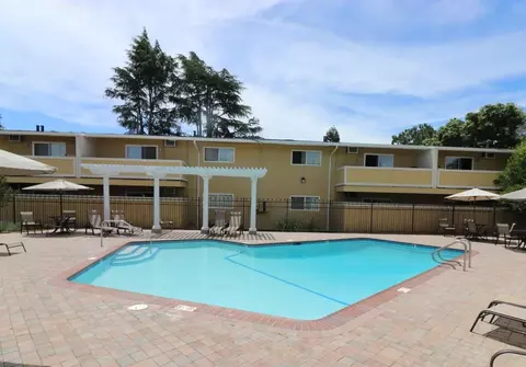 1220 Monument Blvd #K12, Concord, CA 94520