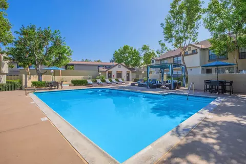 155 S Angelina Dr #206, Placentia, CA 92870