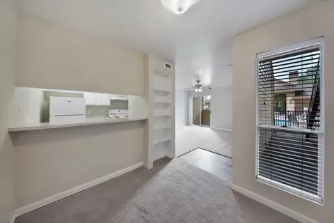 3650 Burke Rd #412, Pasadena, TX 77504