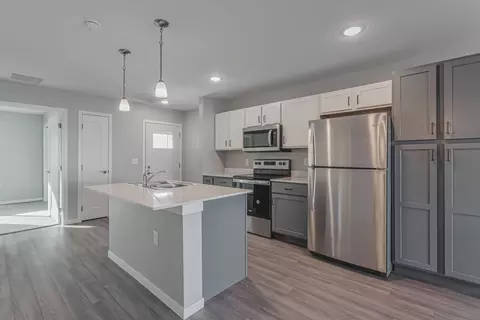 4800 E 41st St #4800-202, Sioux Falls, SD 57110