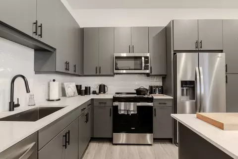 210 W Josephine St #2-1231, San Antonio, TX 78212