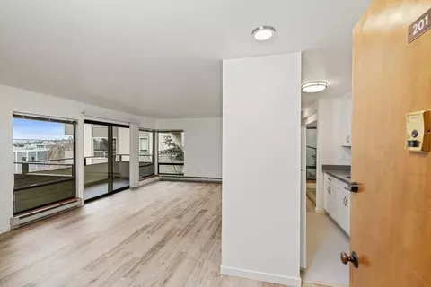 2316 Yale Ave E #201, Seattle, WA 98102