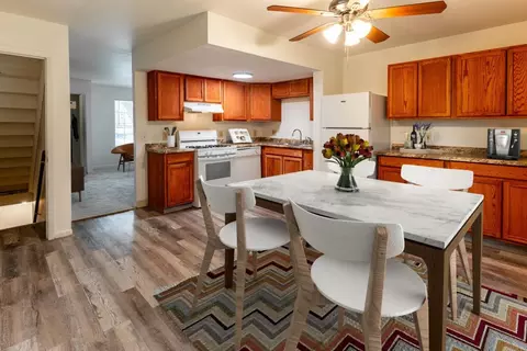 420 Arbor Pointe Dr #157, Battle Creek, MI 49037