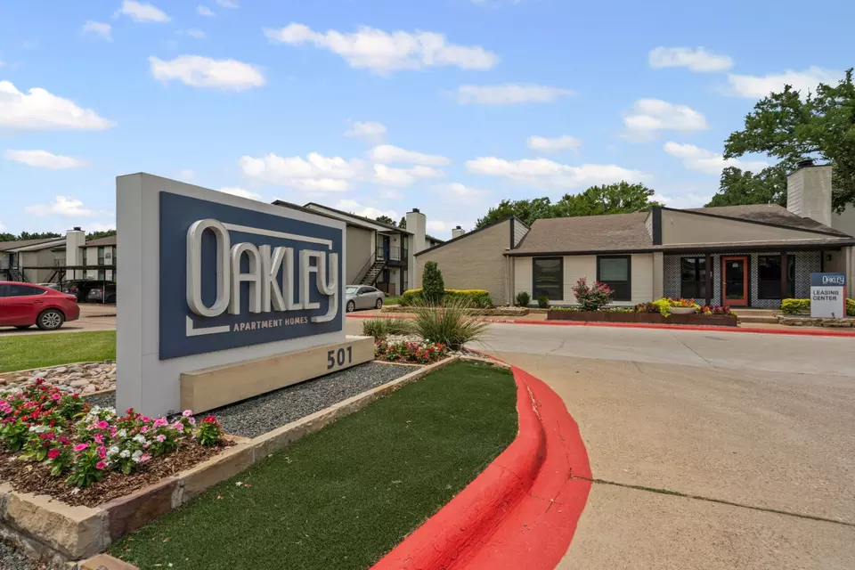  501 Green Oaks Ct #1090, Arlington, TX 76006 photo 11