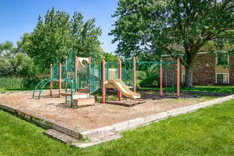 440 Gregory Ave #1C, Glendale Heights, IL 60139