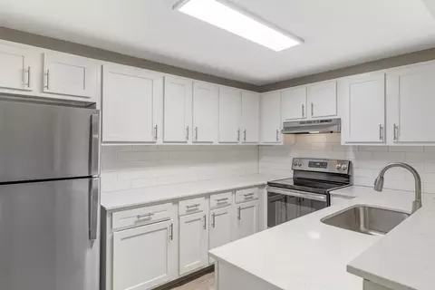 18100 NE 95th St #VV1102, Redmond, WA 98052