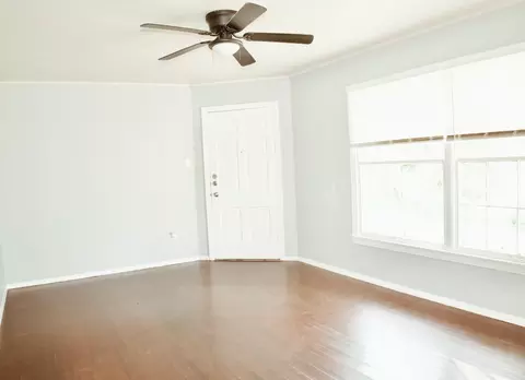3400 W Brookview Dr #1-105, Waco, TX 76710