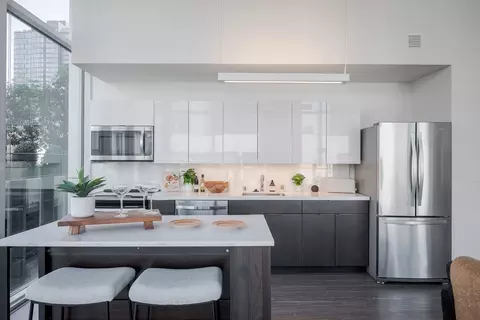 888 S Hope St #312, Los Angeles, CA 90017