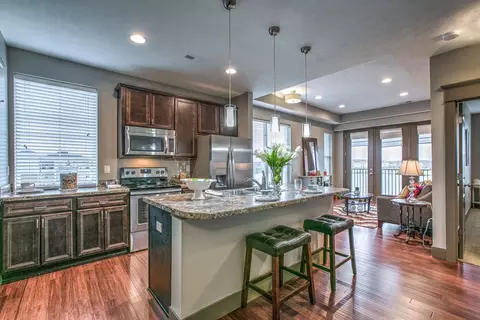 1011 N 192nd St #A - 1010  204 - A822 LAKE VI, Elkhorn, NE 68022
