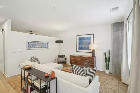 311 W 22nd St #606, Kansas City, MO 64108