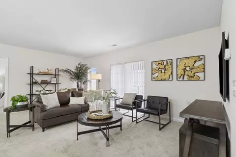 240 Greenup St #206, Covington, KY 41011