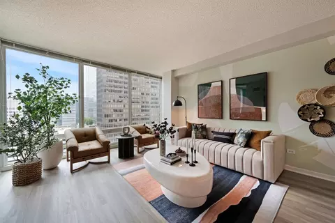 345 E Ohio St #1110, Chicago, IL 60611