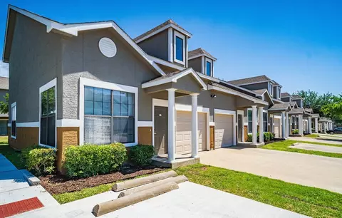801 Beckleymeade Ave #1512, Dallas, TX 75232