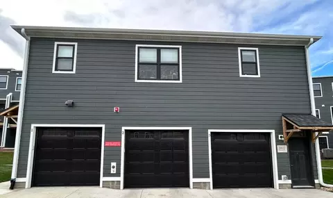 6249 Coventry Dr #20616 SPENCE COURT  101 WATE, Elkhorn, NE 68022
