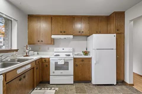 85 90 Imperial Dr W #90-106, West Saint Paul, MN 55118