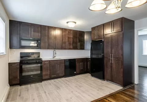 24 Walter Dr #041, Avenel, NJ 07001