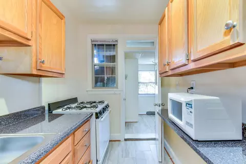 4020 Calvert St NW #5, Washington, DC 20007