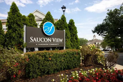 1 Saucon View Dr #421, Bethlehem, PA 18015