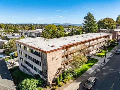 5000 22nd Ave NE #411, Seattle, WA 98105