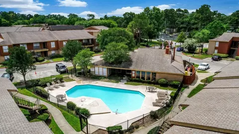 7302 Alabonson Rd #206, Houston, TX 77088