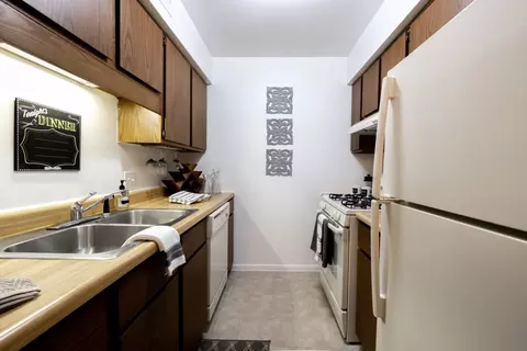 5630 University Park Dr #00802, Mishawaka, IN 46545