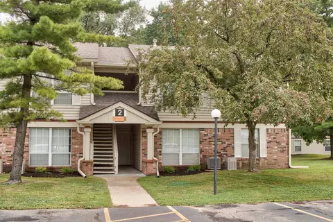 1700 N Wayne St #1011, Angola, IN 46703