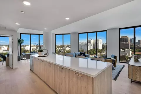 2801 Sunset Pl #2125, Los Angeles, CA 90010