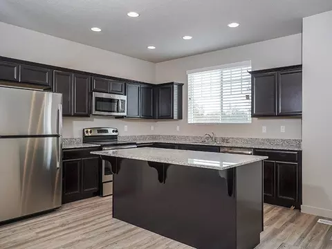 170 Odell Ln #33, North Salt Lake, UT 84054