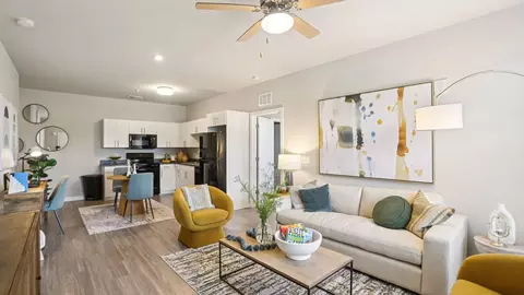 151 S Davis Rd #9206, Lagrange, GA 30241