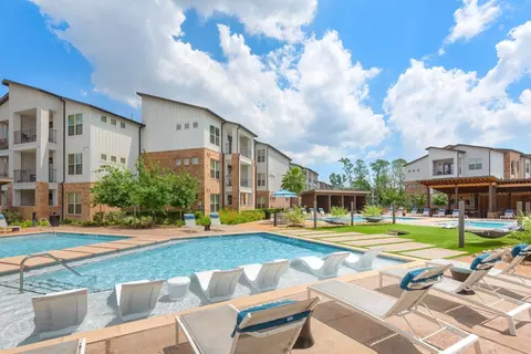 15500 Middlebrook Dr #16105, Houston, TX 77058
