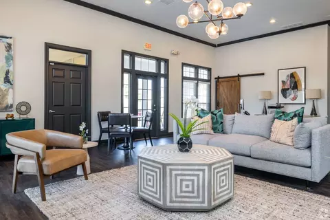 12000 Hayes St #28-12085, Overland Park, KS 66213
