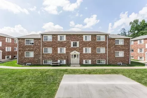 1600 E Hillside Dr #E-13, Bloomington, IN 47401