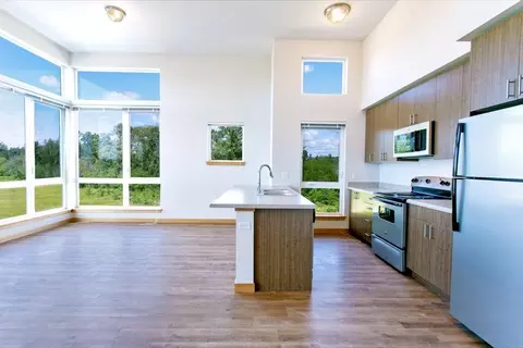 425 W Stuart Rd #411, Bellingham, WA 98226