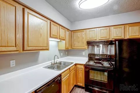 2502 Prairie Green Dr #10472, Urbana, IL 61802