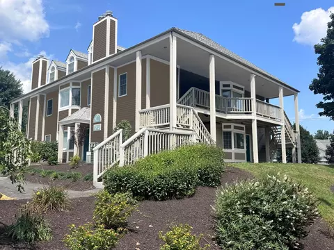 5 Spring Ln #222C, Farmington, CT 06032