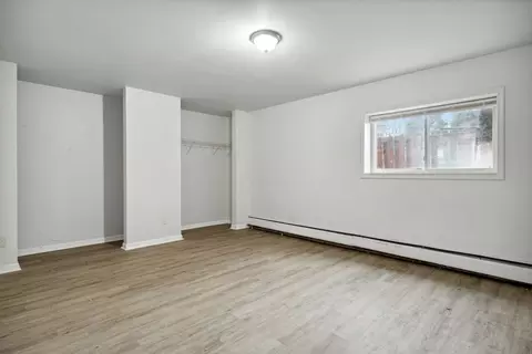 909 E Jolly Rd #909 13, Lansing, MI 48910