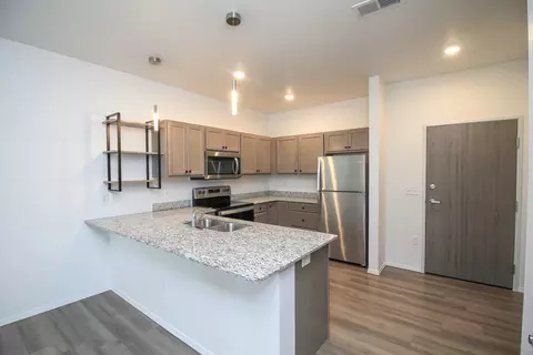 601 W 86th St #214, Sioux Falls, SD 57108