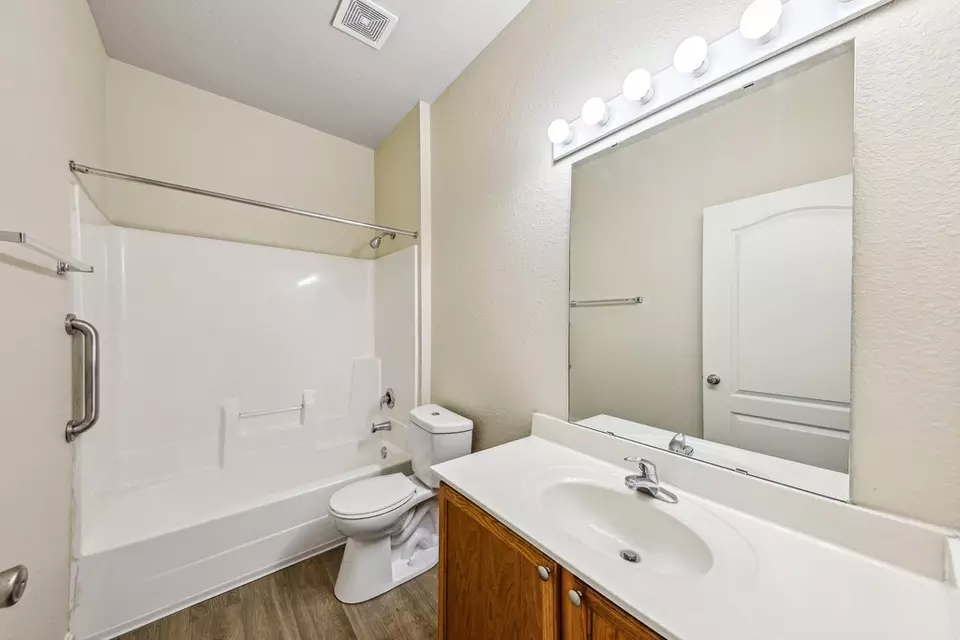  9606 Clubview Dr #9312202M, Louisville, KY 40291 photo 4