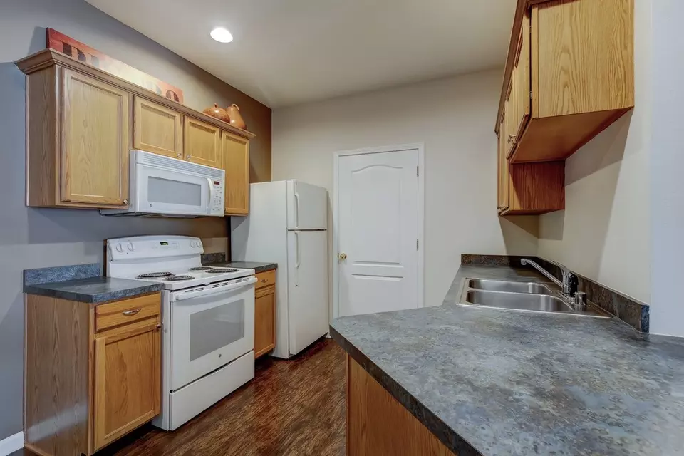  9606 Clubview Dr #9312202M, Louisville, KY 40291 photo 8