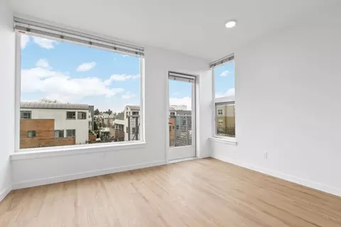6820 Oswego Pl NE #501, Seattle, WA 98115