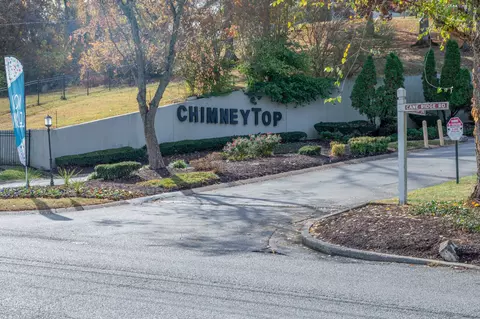 100 Chimneytop Dr #402, Nashville, TN 37013