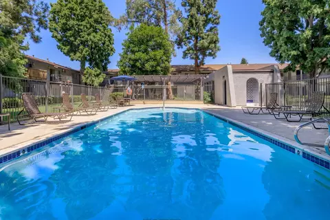 2901 Yorba Linda #16, Fullerton, CA 92831