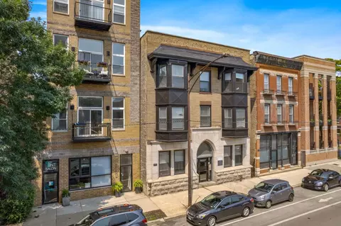 2450 N Southport Ave #2450-301, Chicago, IL 60614